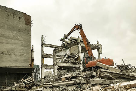 Derribos industriales en Sabadell